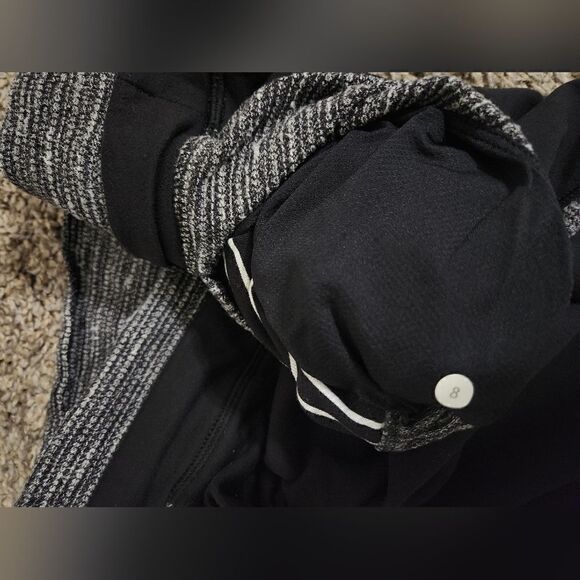 LULULEMON BLACK JOGGER PANTS WITH SIDE STRIPE- SIZE 8 (INSEAM 29”) - Picture 10 of 10